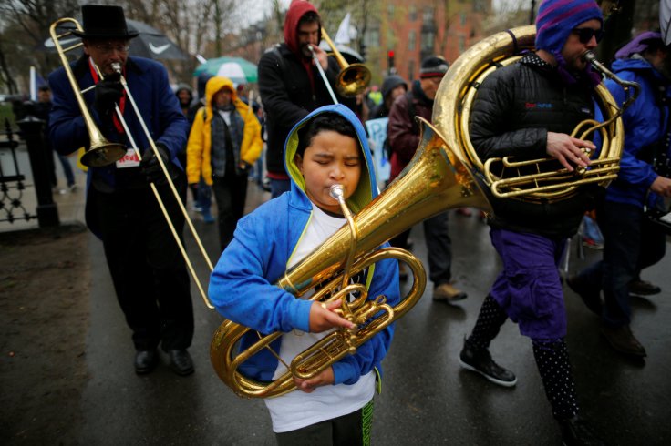 25MARCH34-superJumbo